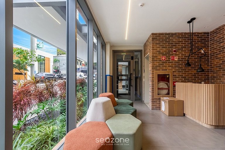 Studio c/ Varanda em Cond. c/ Piscina AIM0406