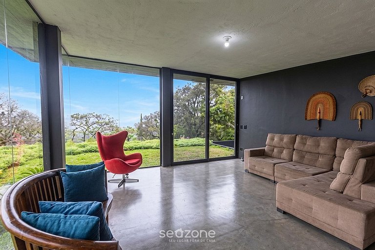 Casa c/ parr. priv. a 890m de Siriú ECN0227