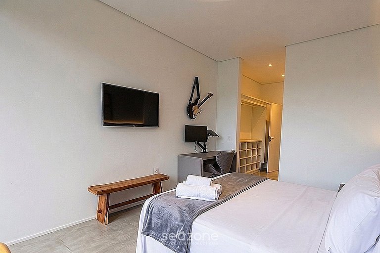 Casa c/ churrasq. priv. a 890m de Siriú ECN0227
