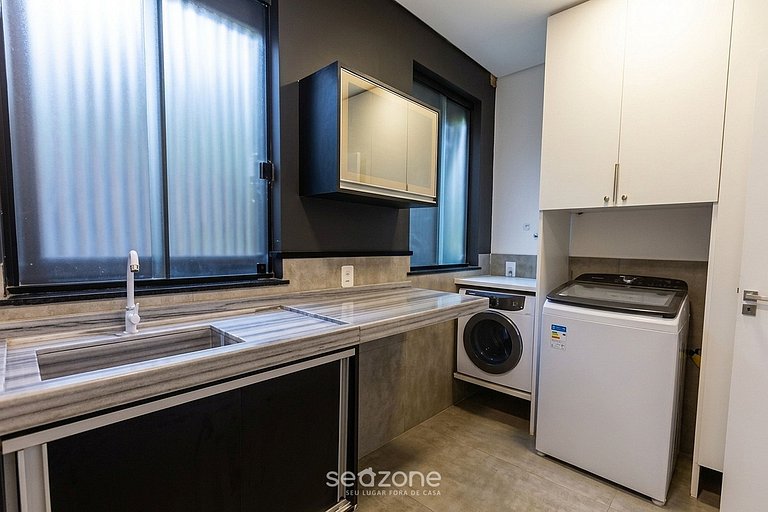 Casa c/ churrasq. priv. a 890m de Siriú ECN0227