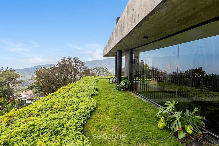 Casa c/ parr. priv. a 890m de Siriú ECN0227
