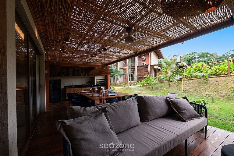 Casa em Cond. c/ Piscina e Churrasq. DLR0023