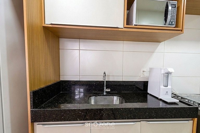 Apto. em Cond. c/ Piscina e Vista Cid. PAB0506