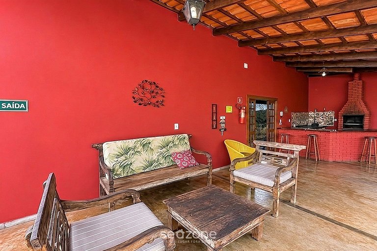Casa c/ Piscina priv. e Varanda em Piri. NFA0013