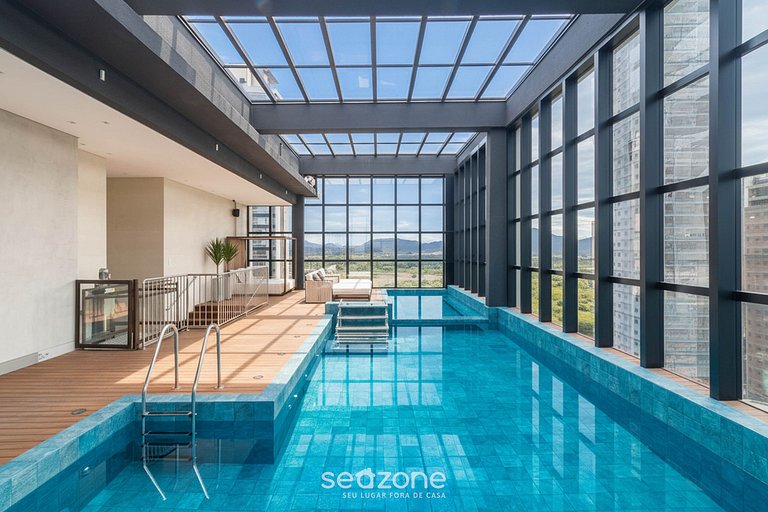 Studio em Cond. c/ Piscina e Vista Cid. FFS0704