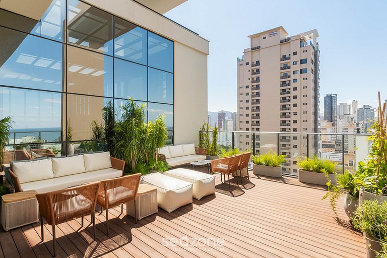 Studio em Cond. c/ Piscina e Vista Cid. FFS0704