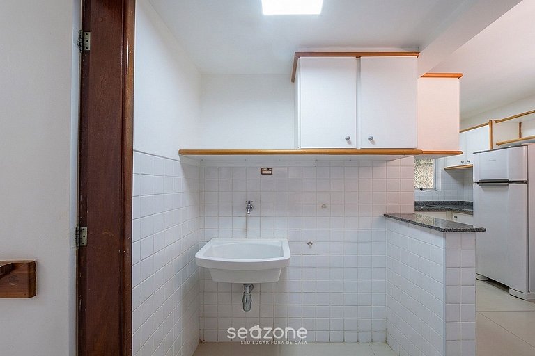 Apto. c/ Varanda em Cond. c/ Piscina GSH0000