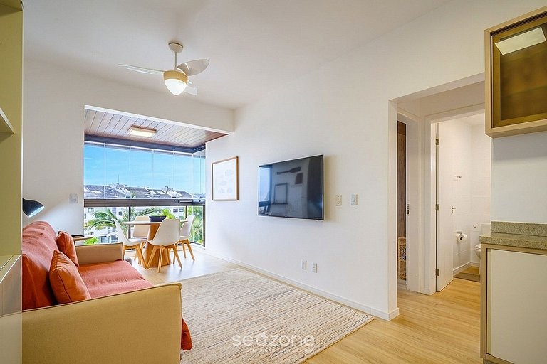 Apto. em Cond. c/ Piscina e Vista Cid. COI0301