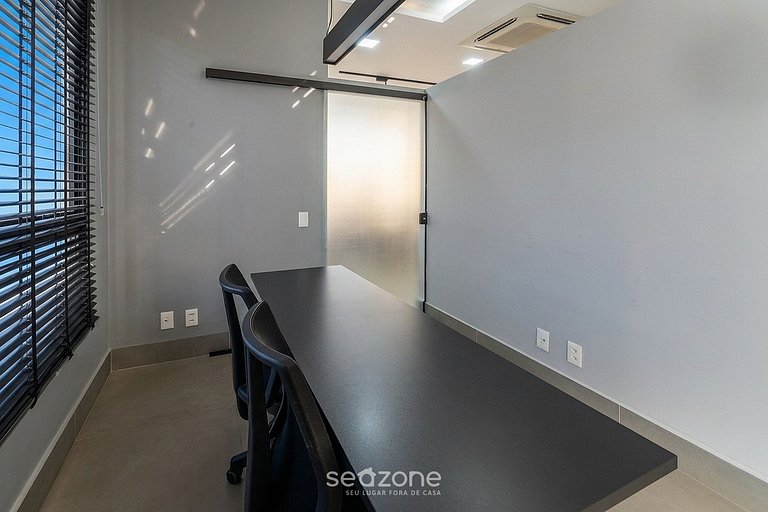 Studio em Cond. c/ Piscina e Vista Cid. VEO0507