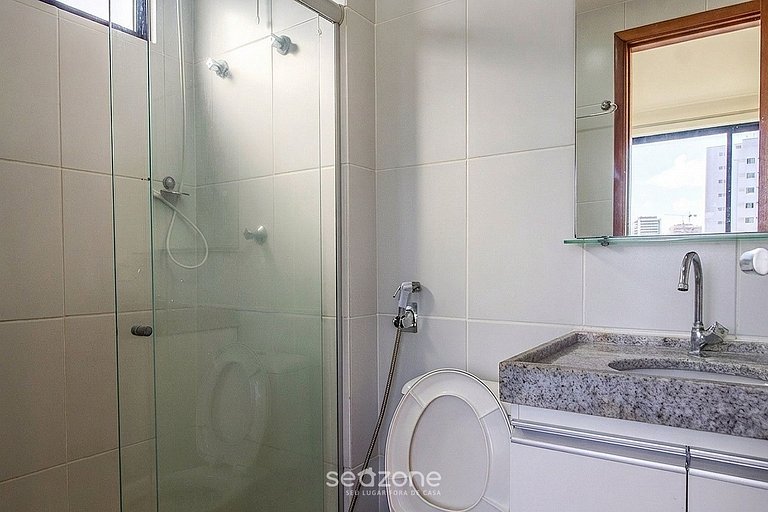 Studio em Cond. c/ Piscina e Vista Cid. GOL1705