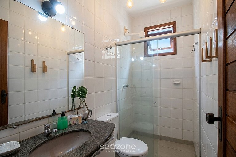 Apto. em Cond. c/ Piscina em Taperapuan APF0232