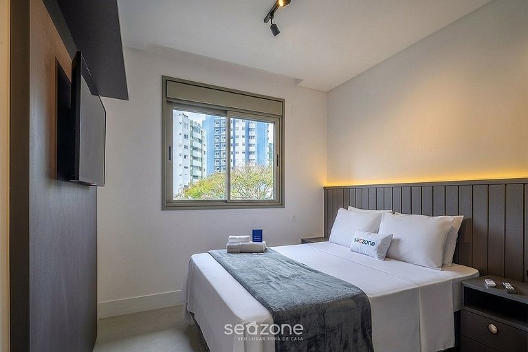 Apto. em Cond. c/ Piscina e Vista Cid. SSL0114