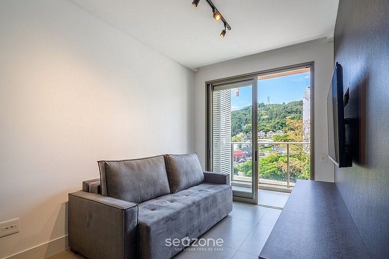 Apto. em Cond. c/ Piscina e Vista Cid. SSL0114