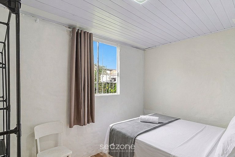 Casa c/ Churrasq. e Vista Cid. prox. Praia EKU0765