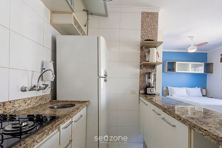 Studio em Cond. c/ Piscina e Vista Cid. LII0089
