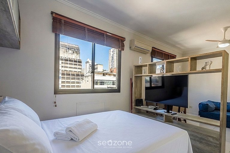 Studio em Cond. c/ Piscina e Vista Cid. LII0089