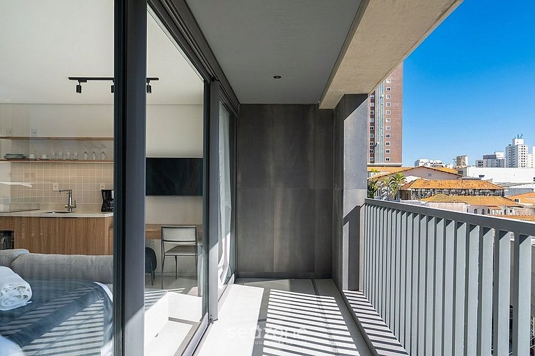 Conforto Bem localizado c/ Varanda  SIG1110