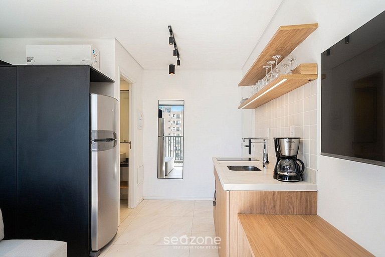 Conforto Bem localizado c/ Varanda  SIG1110