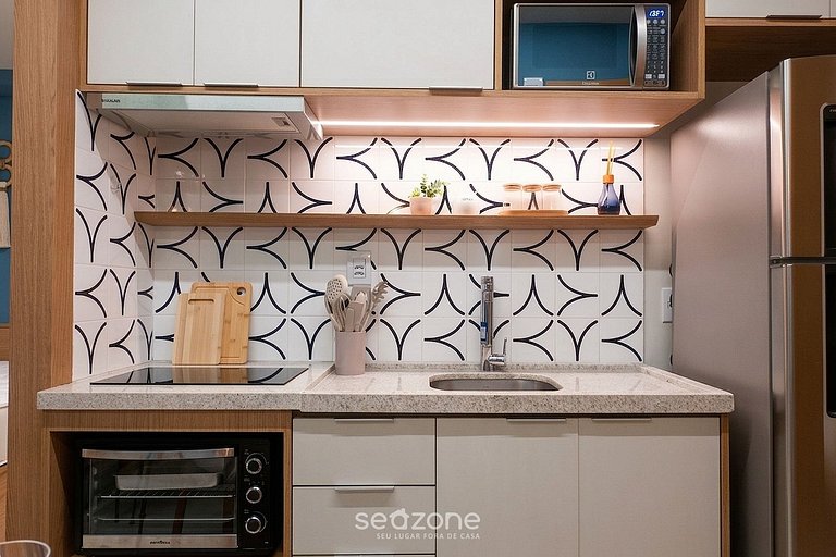 Studio c/ Varanda em Cond. c/ Piscina SAA0302