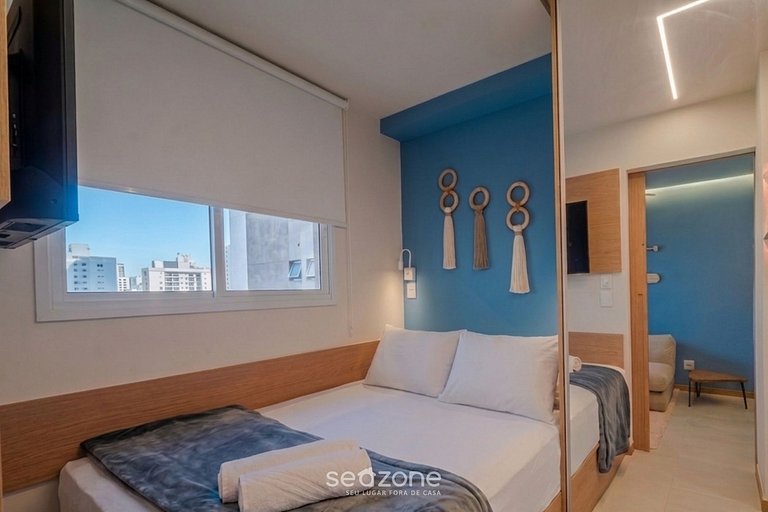 Studio c/ Varanda em Cond. c/ Piscina SAA0302