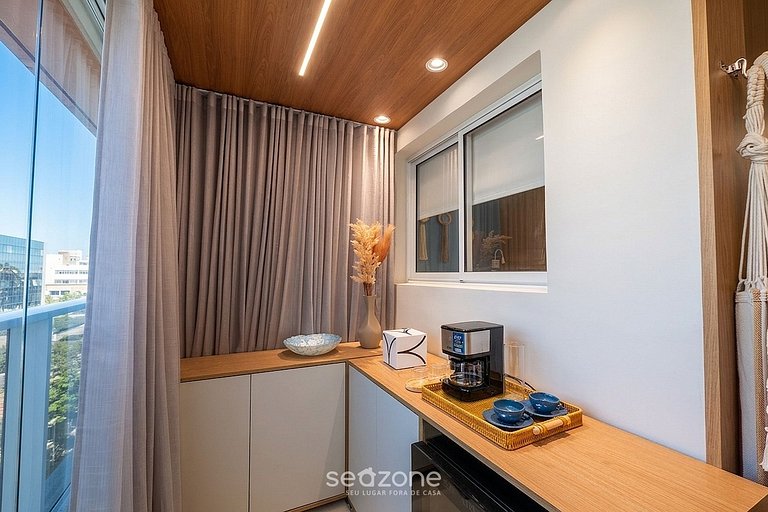 Apto. c/ Balcón en Condo. c/ Piscina SAA0302