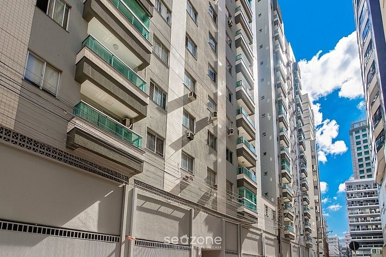 Apto. c/ vista p/ Mar e Praia a 480m Pr. EVZ1201