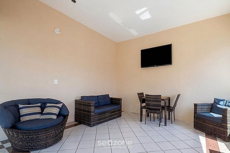 Studio em Cond. c/ Piscina e Vista Cid. LII0089