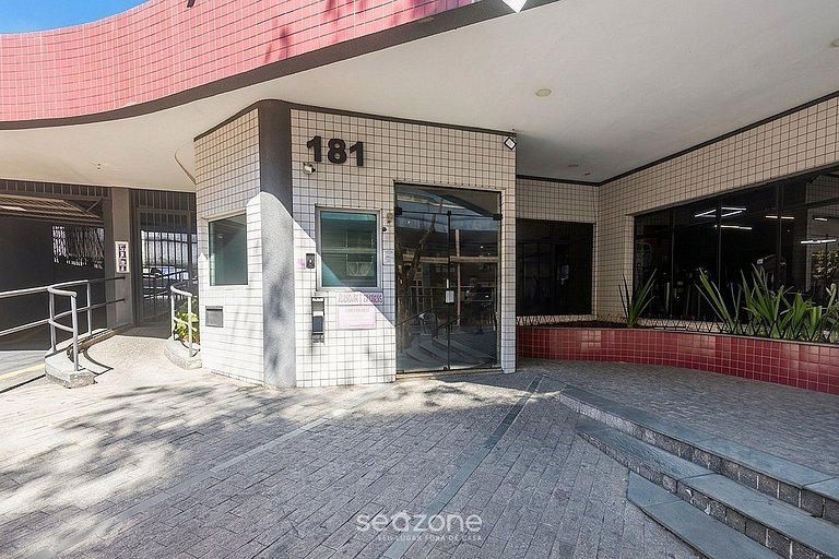 Studio em Cond. c/ Piscina e Vista Cid. LII0089