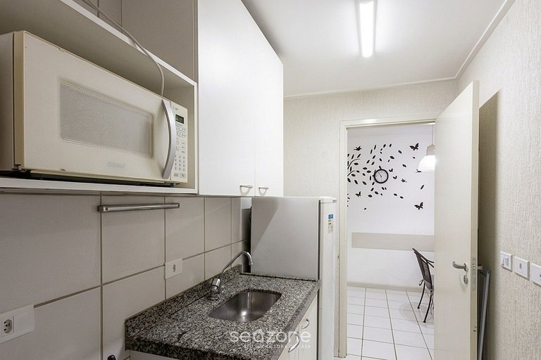 Apto. em Cond. c/ Piscina e Vista Cid. NTV0212