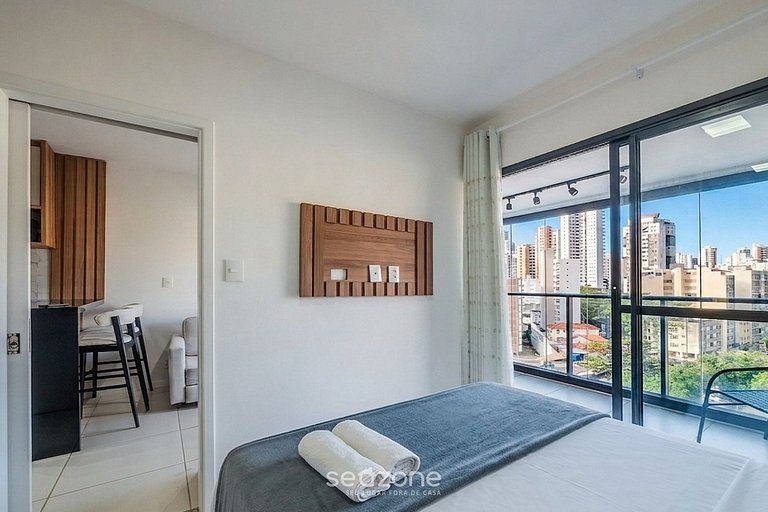 Apto. em Cond. c/ Piscina e Vista Cid. BLB1003
