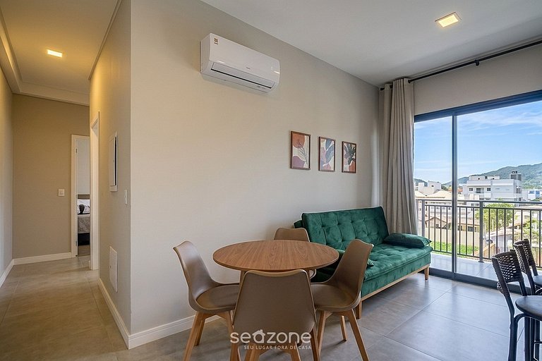 Apto. em Cond. c/ Piscina e Vista Cid. ATC0206
