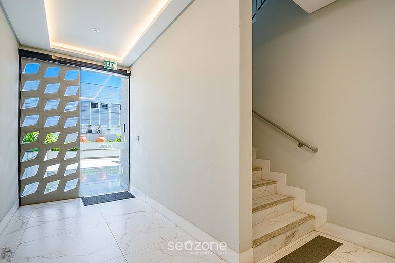 Studio em Cond. c/ Piscina e Vista Cid. LSA0312