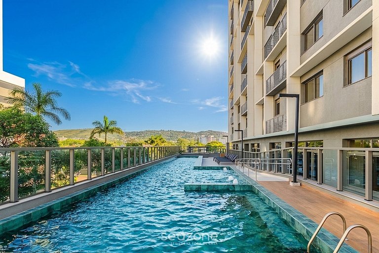 Studio em Cond. c/ Piscina e Vista Cid. MCP0708