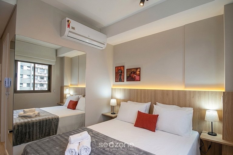 Studio em Cond. c/ Piscina e Vista Cid. MCP0708