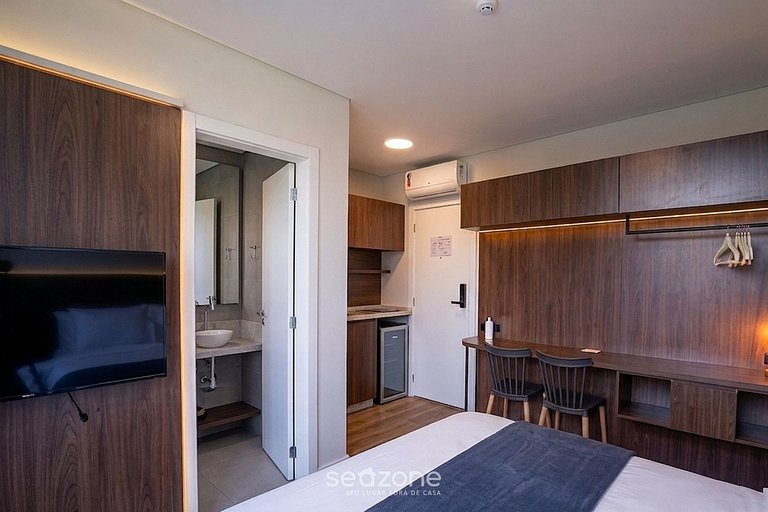 Studio em Cond. c/ Vista Montanha e Gar. UST0410