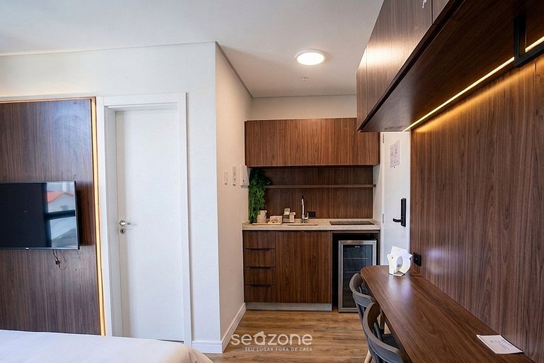 Studio em Cond. c/ Vista Montanha e Gar. UST0410