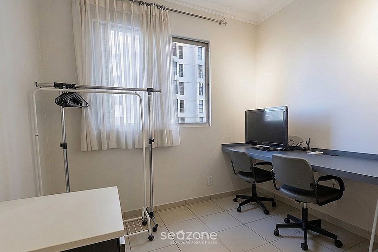 Apto. Bem localizado c/ Vista p/ Cid. PMO0402