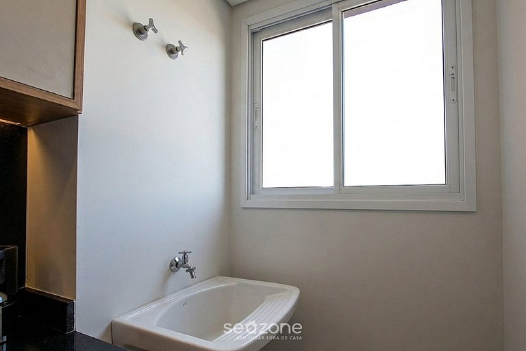 Studio em Cond. c/ Piscina e Vista Cid. CJG0904