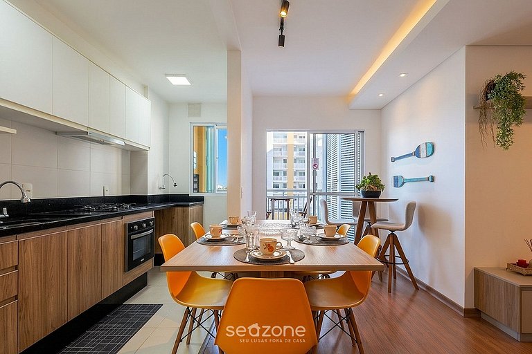 Apto. em Cond. c/ Piscina e Vista Praia VAC4303