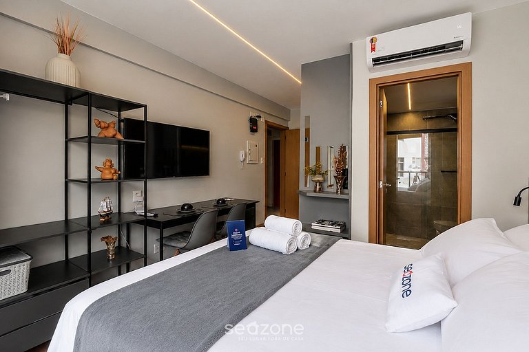 Studio em Cond. c/ Piscina e Vista Cid. CAO0206