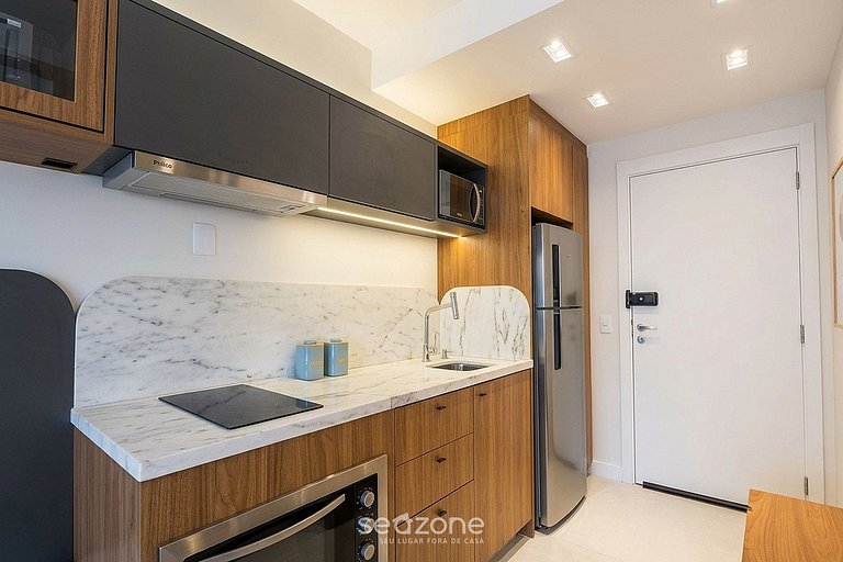 Studio Bem localizado em Cond. c/ Piscina SKG0503