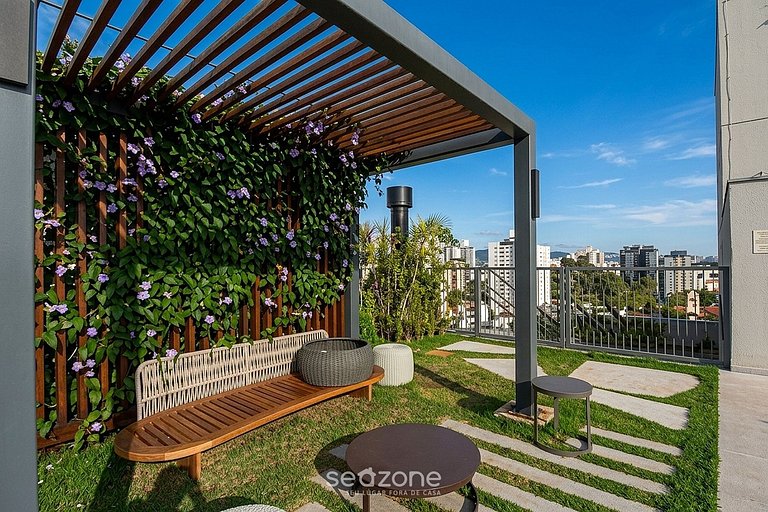 Studio Bem localizado em Cond. c/ Piscina SKG0503