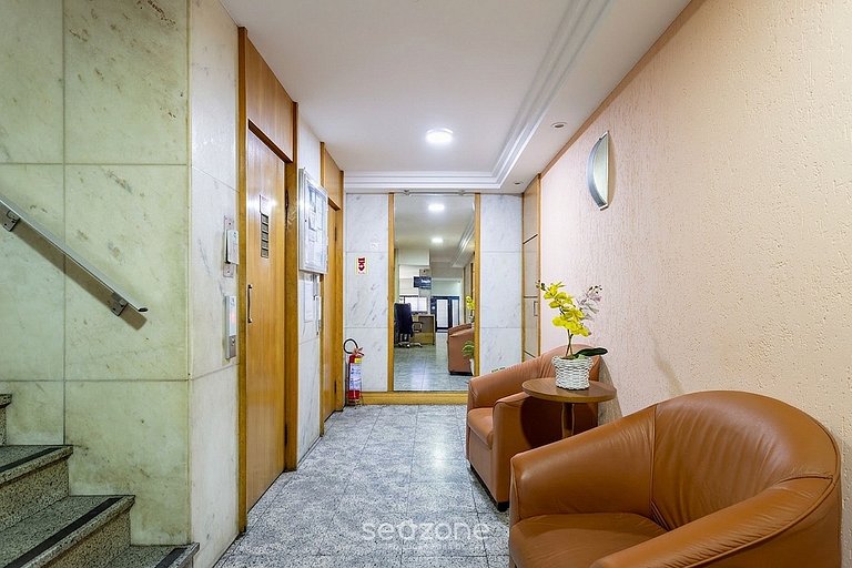 Apto. em Cond. a 820m da Praia ULY0801