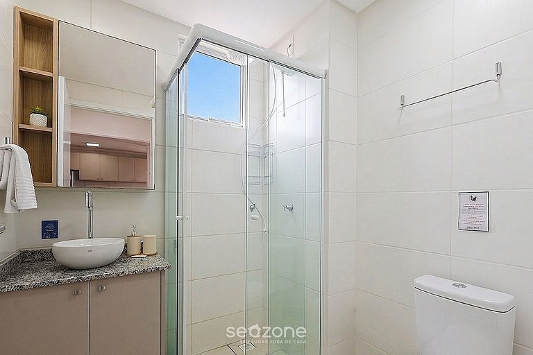 Apto. c/ vista p/ Mar em Cond. c/ Piscina CSI2302