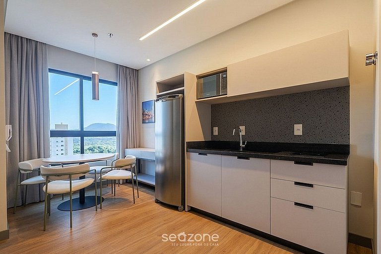 Studio em Cond. c/ vista p/ Lago FNY1104