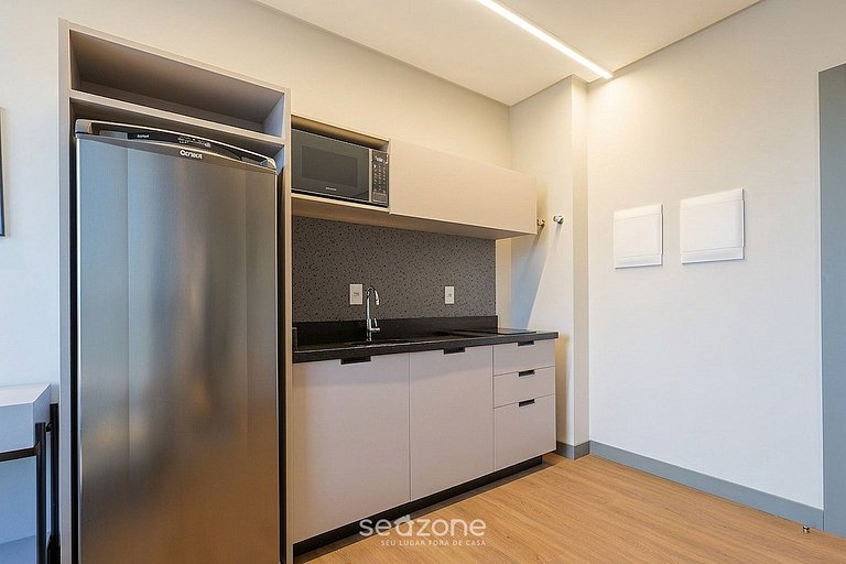 Studio em Cond. c/ vista p/ Lago FNY1104