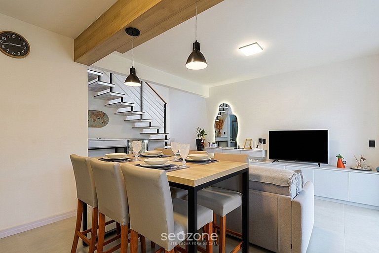 Casa en Condo. a 910m de Armação HTS1806