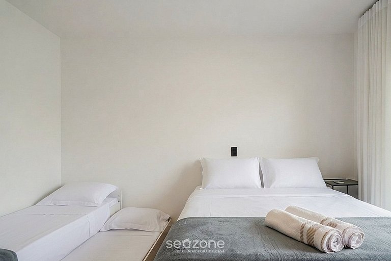 Casa em Cond. a 910m da Armação HTS1806