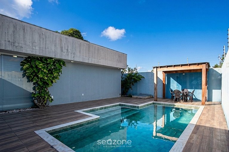 Casa em Cond. c/ Piscina e churrasq. MAM0007