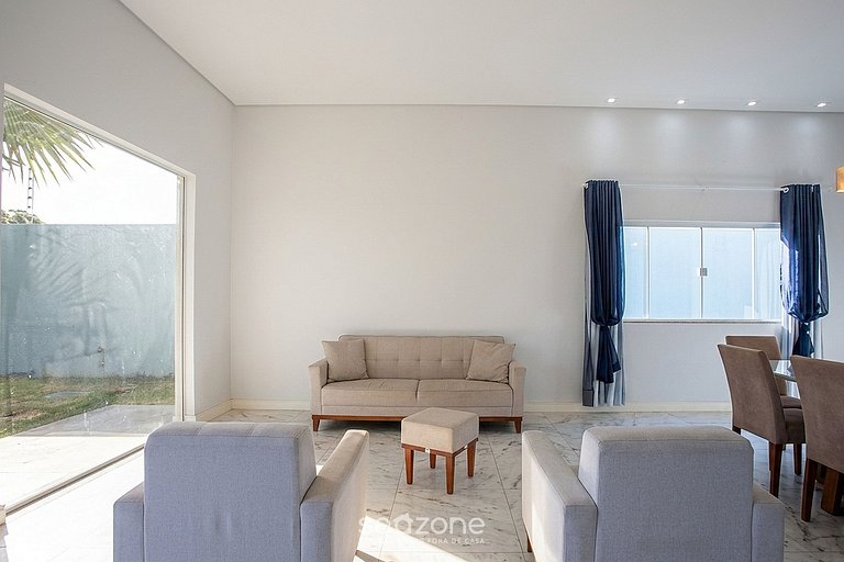 Casa em Cond. c/ Piscina e churrasq. MAM0007